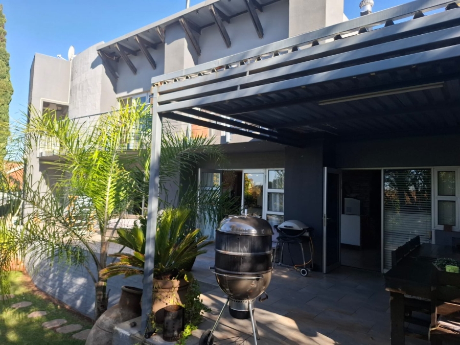 4 Bedroom Property for Sale in Dan Pienaar Free State